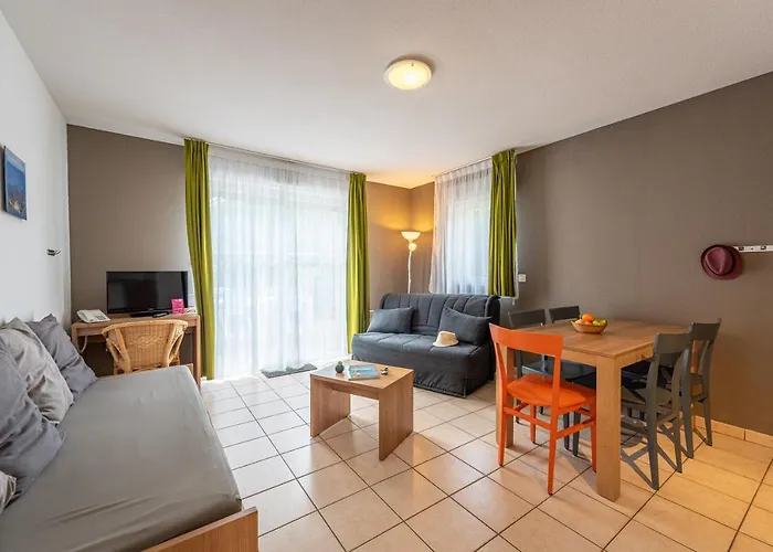 Vakantiepark Terres De France - Le Domaine Du Golf 3*