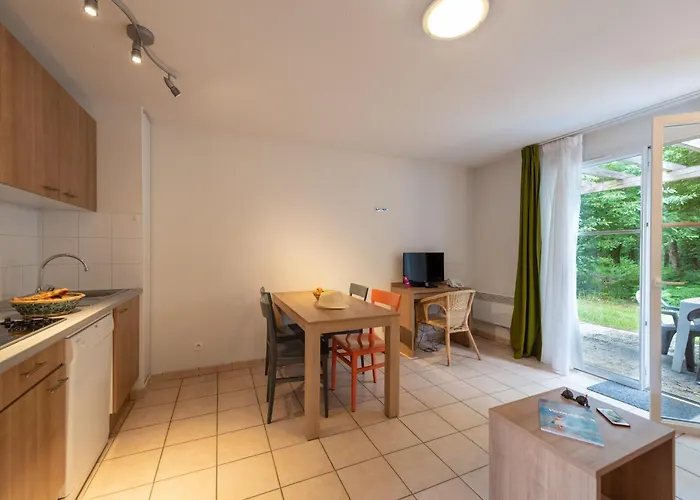 Terres De France - Le Domaine Du Golf Vakantiepark 3*