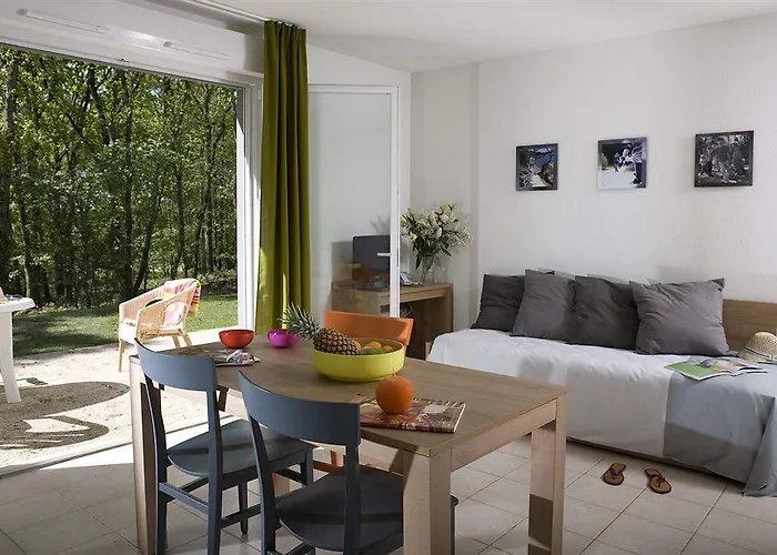 Vakantiepark Terres De France - Le Domaine Du Golf